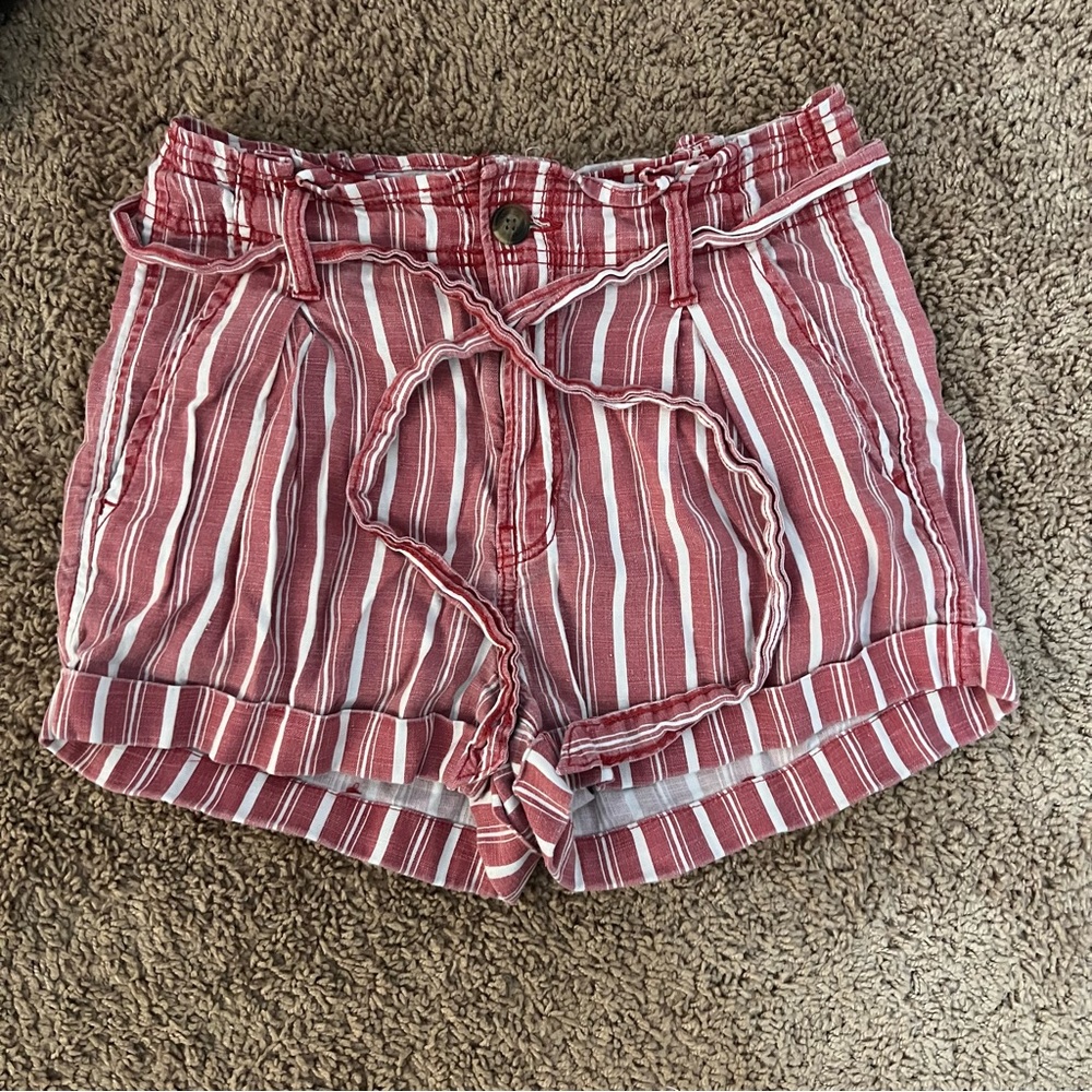 American Eagle red and white stripped shorts with tie belt